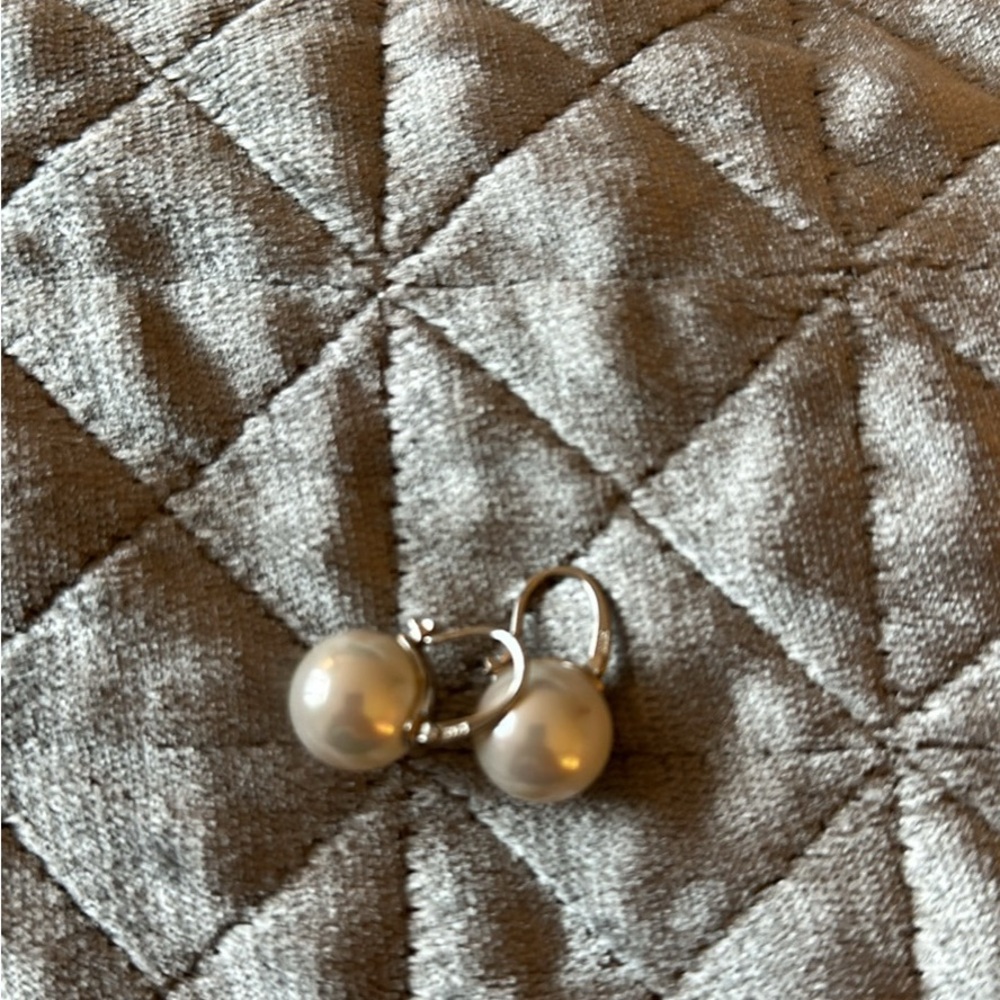 Elegant Pearl Drop Earrings - Sterling Silver Tone